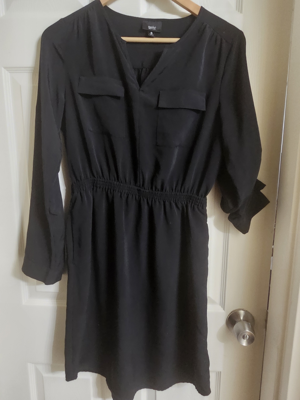 Massimo Black Long-Sleeve V-Neck Dress with Elastic Waist
